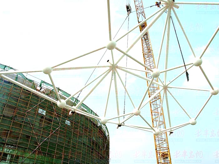 汕尾体育馆网架安装